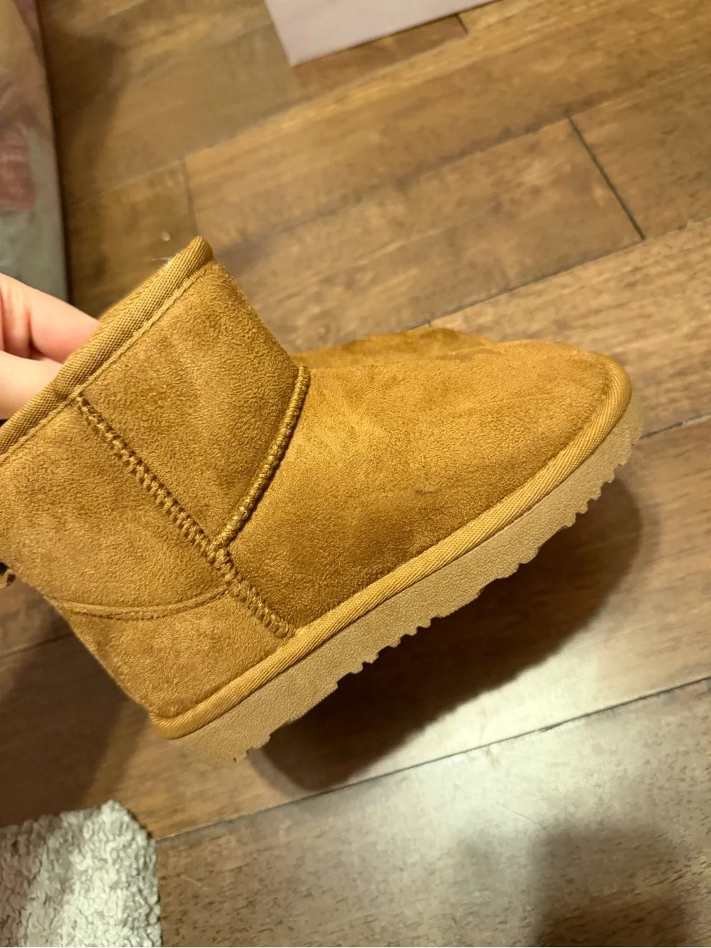 Girls boots